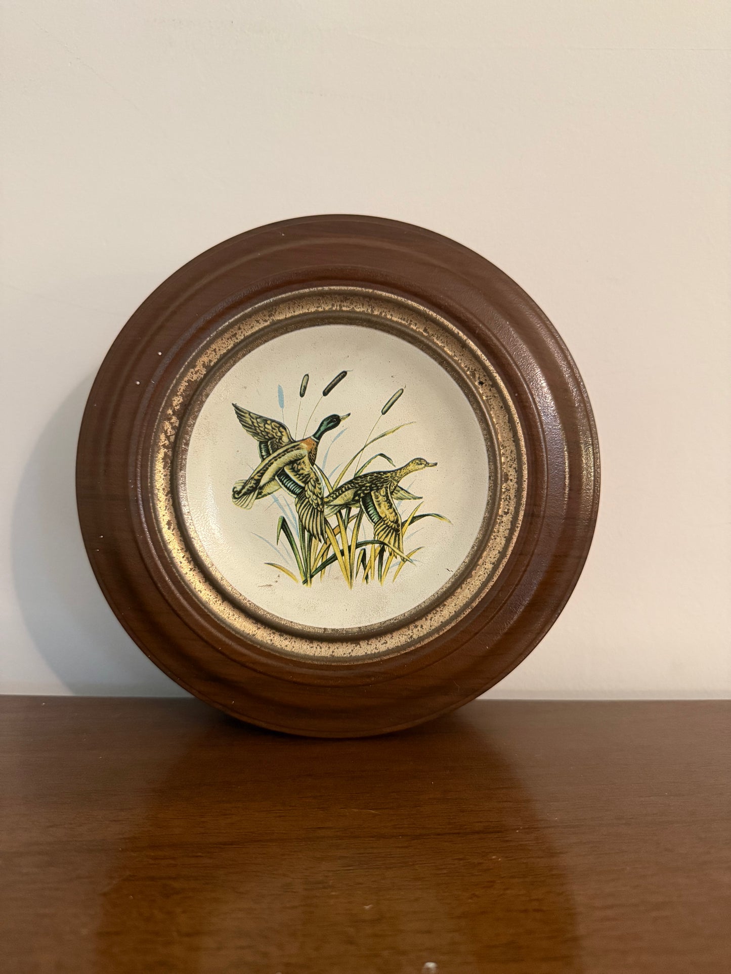 Round Tin  | Thrift Picks